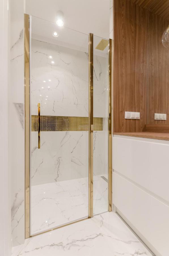 Apartament Rozana พอซนาน ภายนอก รูปภาพ
